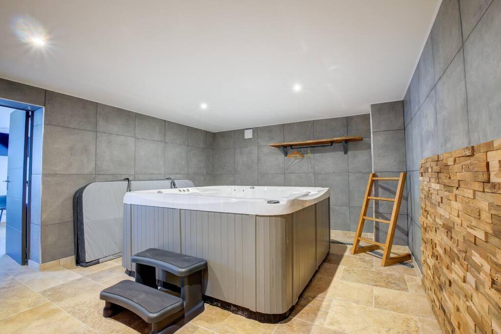 Villa Combe Jolie Clim, Piscine & Jacuzzi à Saint-Vincent-de-Cosse Extérieur photo
